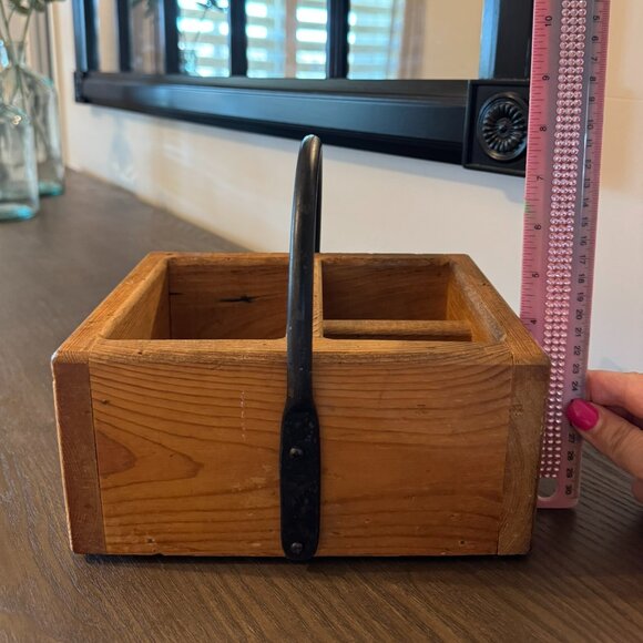 Rustic Wood Caddy with Wrought Iron Handle - Vintage! - Picture 4 of 5
